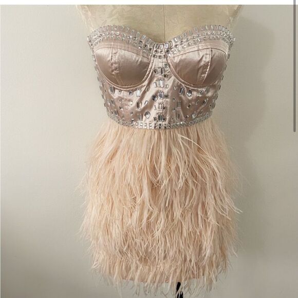 Lipsy Strapless Feather Rhinestone Mini Dress XS Pink Party ⭐️ Bachelorette NYE - Picture 3 of 6
